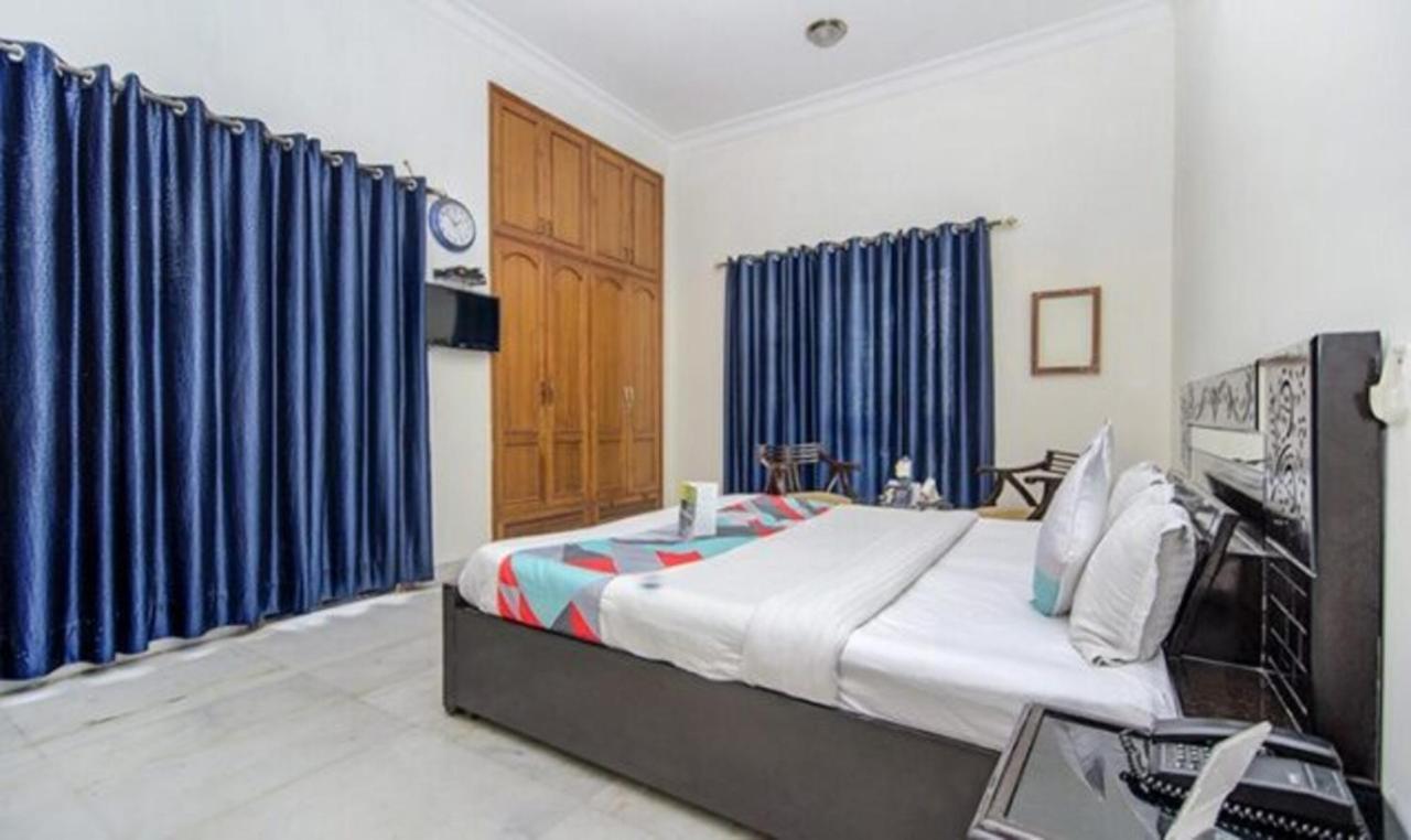 Fabexpress Ashray Hotel Noida Ngoại thất bức ảnh