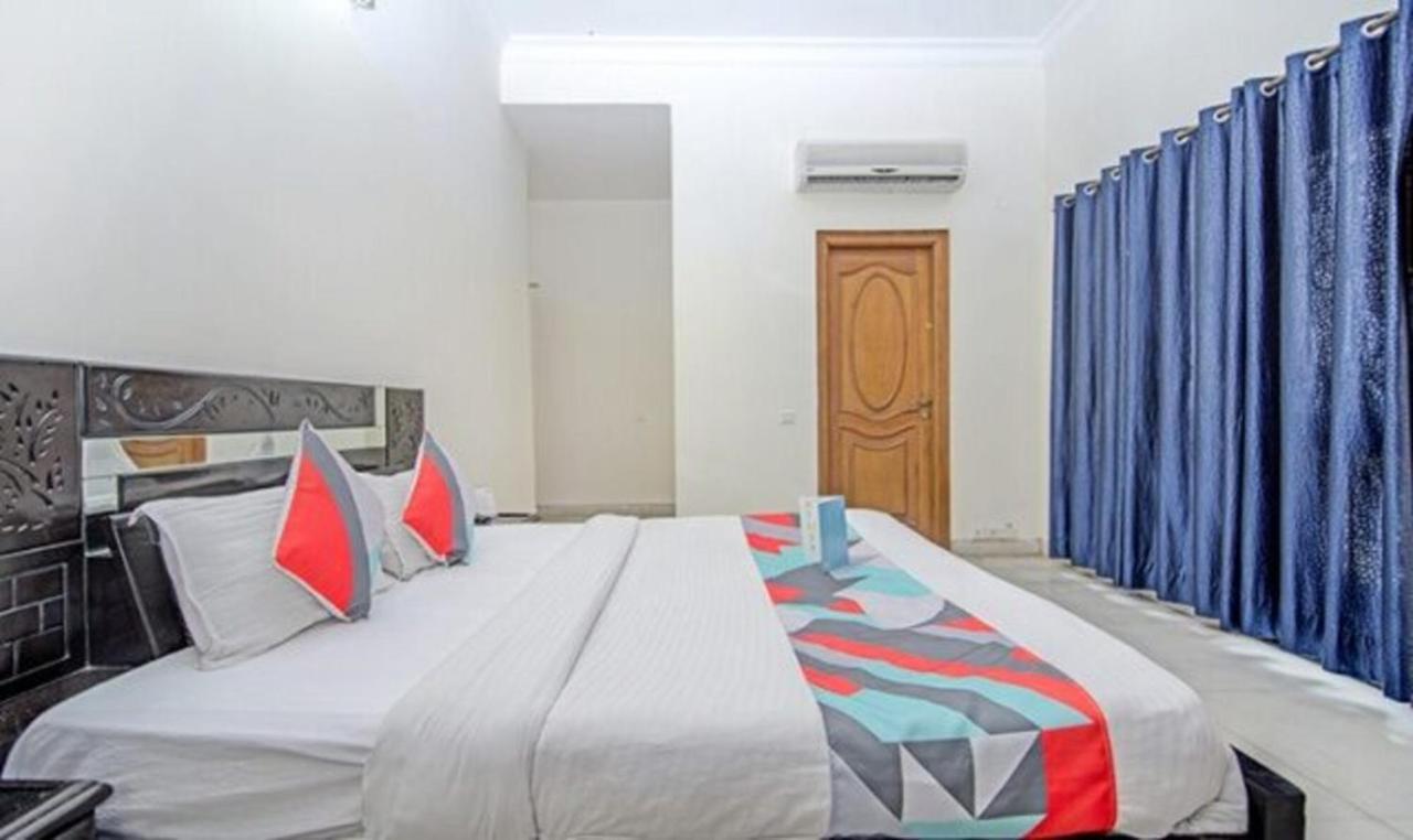 Fabexpress Ashray Hotel Noida Ngoại thất bức ảnh