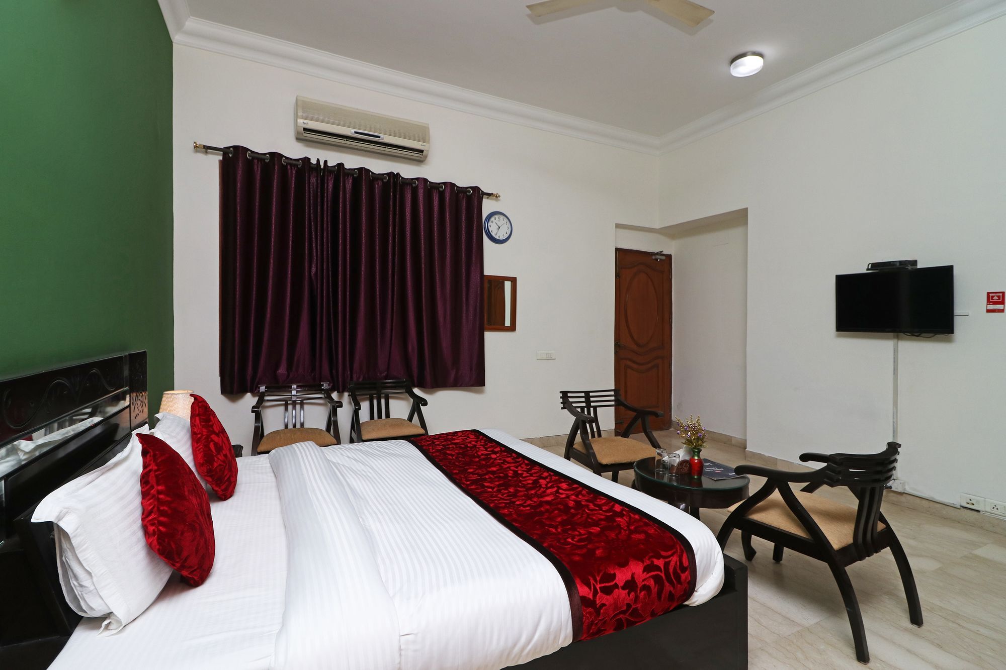 Fabexpress Ashray Hotel Noida Ngoại thất bức ảnh