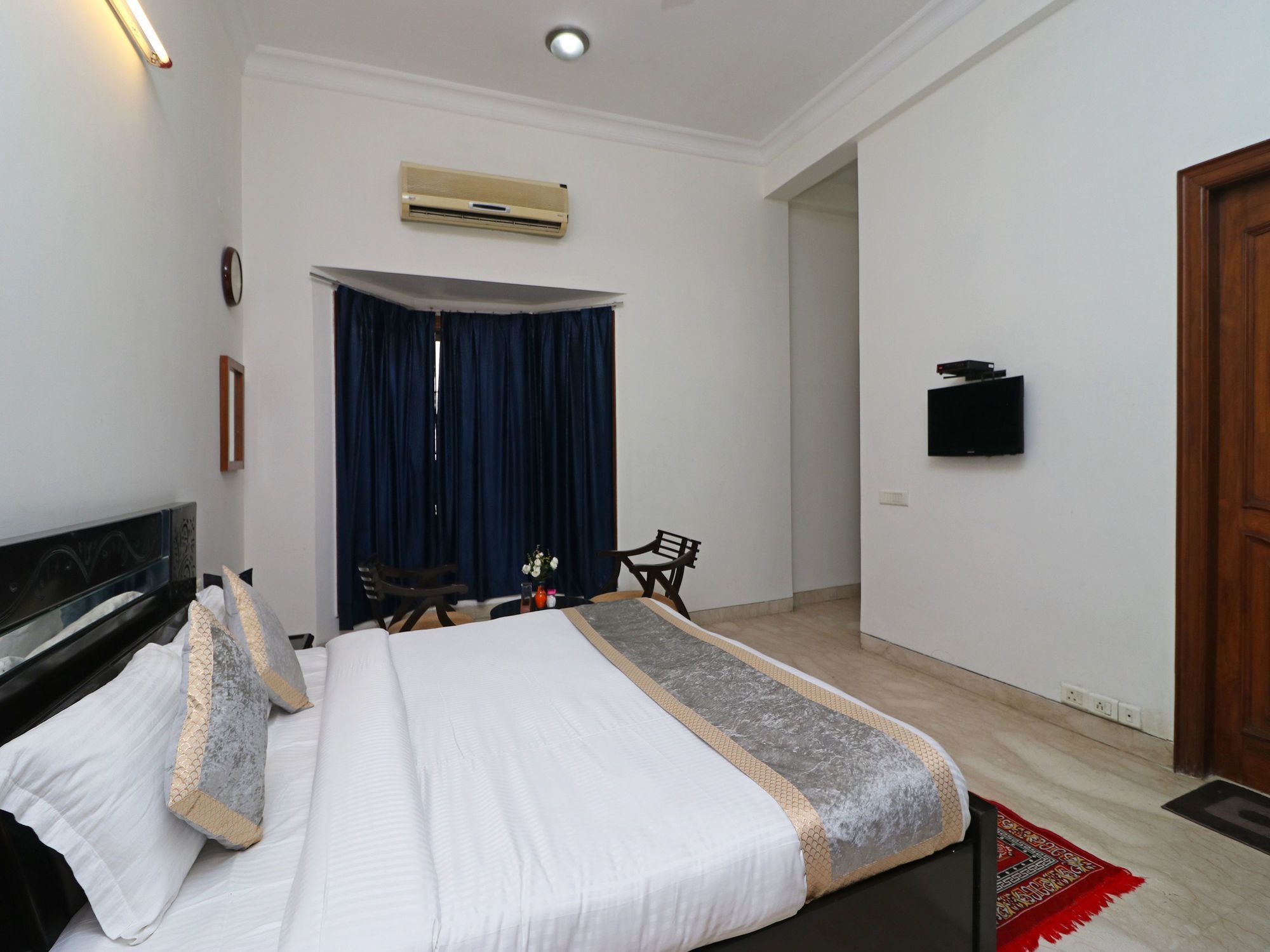 Fabexpress Ashray Hotel Noida Ngoại thất bức ảnh