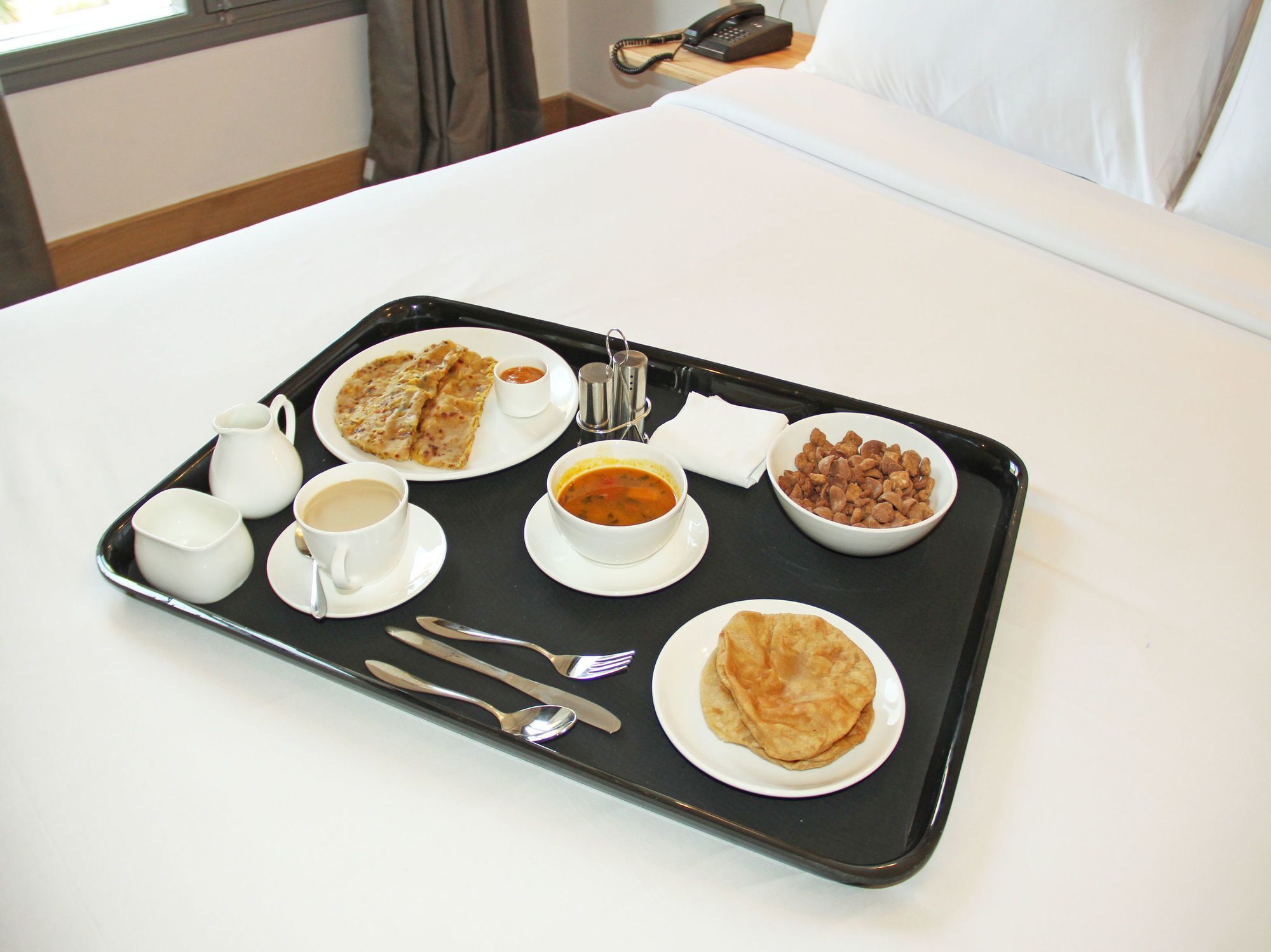 Fabexpress Ashray Hotel Noida Ngoại thất bức ảnh